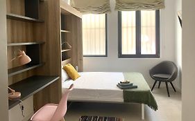 Habitacion En Playa Malvarrosa Con Bano Privado -No Ac-